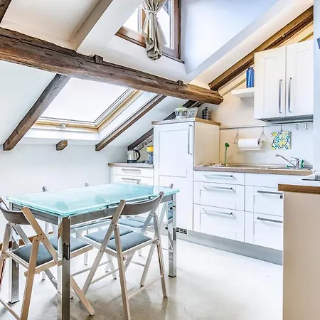 Comunicanti Rinnovati - Vercelli Apartamento