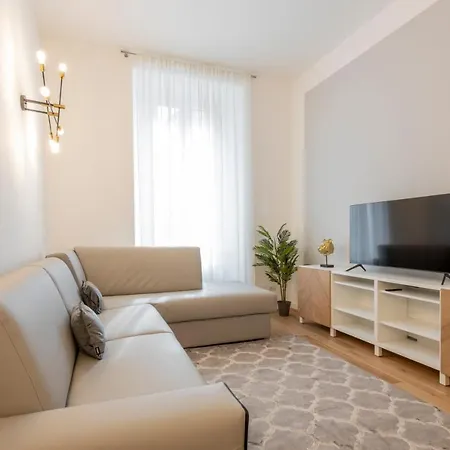 Royal - Centro Cadorna Milan