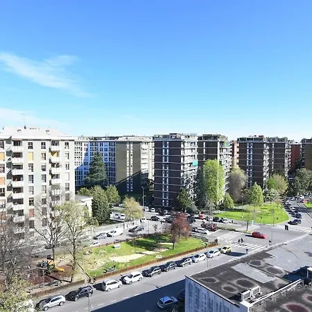Appartement Luminoso Bilocale Con Terrazzino Milaan