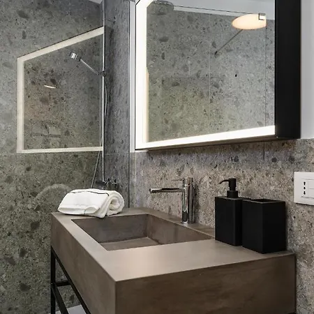 Sotto Loft Apartment Milan