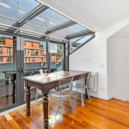 Cosmopolitan Loft Nel Centro Di Milano, Via Sottocorno Apartman