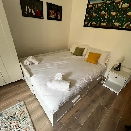 Apartmán Joivy Bright Flat Near Sforzesco Castle *