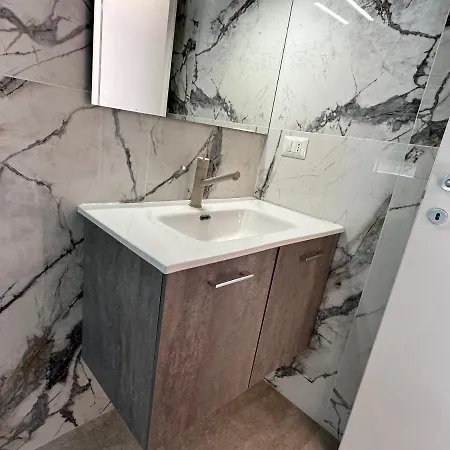 Apartment Giramondo Milan