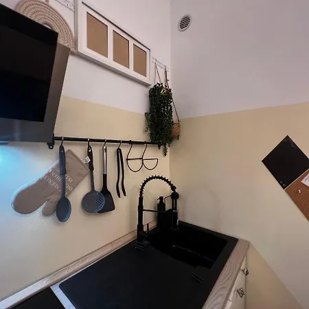 Regina Ai Navigli - Sky Tv, Wifi And Breakfast Box * Milan