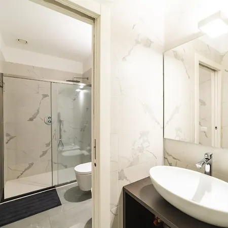 Design - Palestra E Parcheggio Privato *