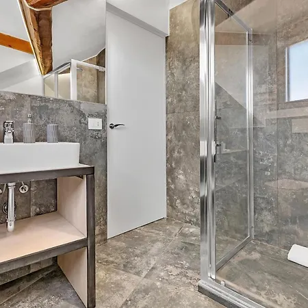 Cosmopolitan Loft Nel Centro Di Milano, Via Sottocorno Milánó