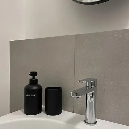 Casa Unica - Spacious & Contemporary - Bullona I Apartment