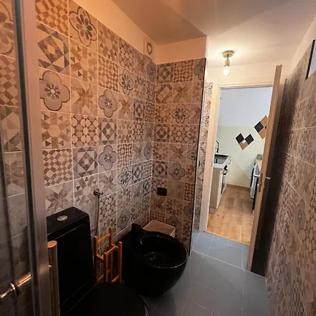 Apartament Regina Ai Navigli - Sky Tv, Wifi And Breakfast Box