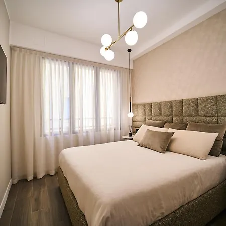 דירה Luxury & Central