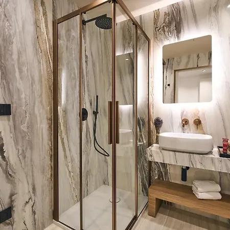 Luxury & Central *