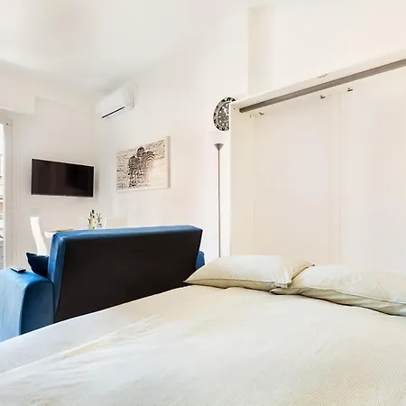 Elegant Flat In Milan, Wi-fi E Netflix! アパート ミラノ