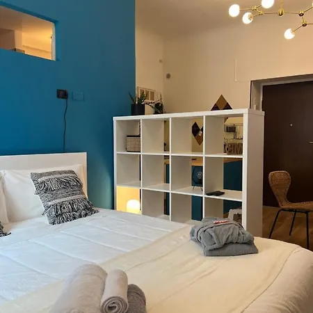 Apartment Regina Ai Navigli - Sky Tv, Wifi And Breakfast Box *