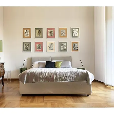 Elegant San Babila ,5 Minutes From Duomo *