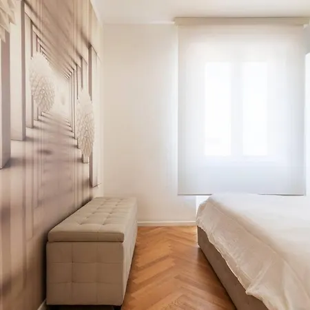 Bilocale Vista Sul Duomo Di شقة ميلان