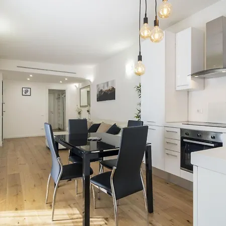 Easylife - Elegante Dimora A Due Minuti Dal Duomo Milaan