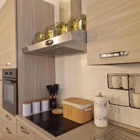 Regina In Porta Romana 2 - Sky Tv, Wifi E Breakfast Box Apartment Milan