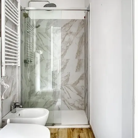 Joivy Lively Flat Near Centre شقة ميلان