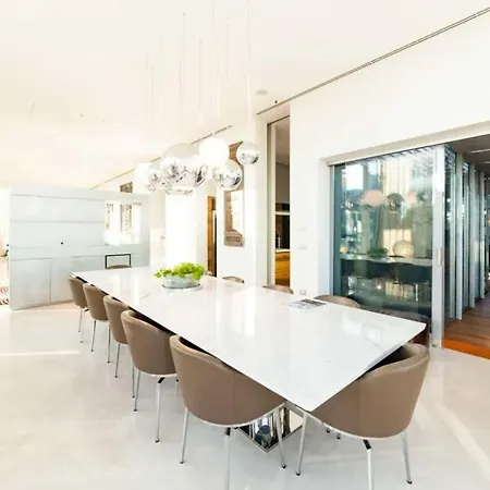 Luxury 4 Bedroom Milan