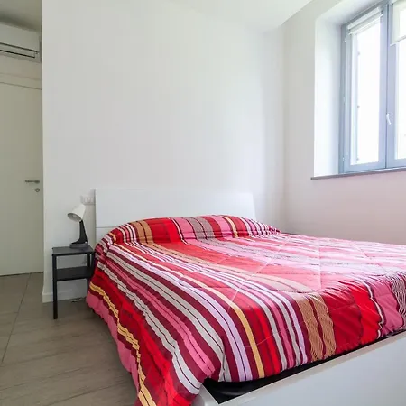 Apartment Lux Metro M2 Milan