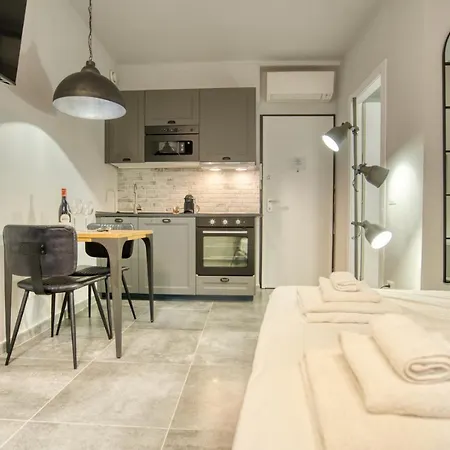 Italianflat - Angolino Dei Navigli *
