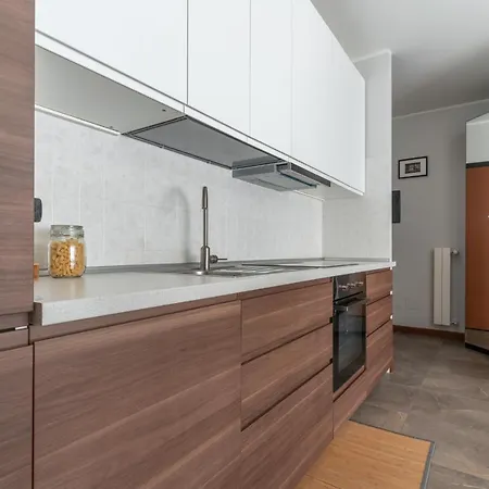 The Best Rent - Bright One-bedroom In Precotto Area Apartment *