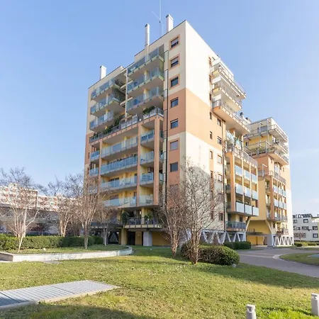 The Best Rent - Bright One-bedroom In Precotto Area * Milan