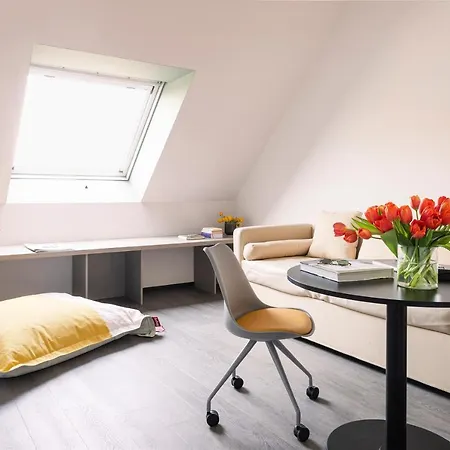 Quark Milan