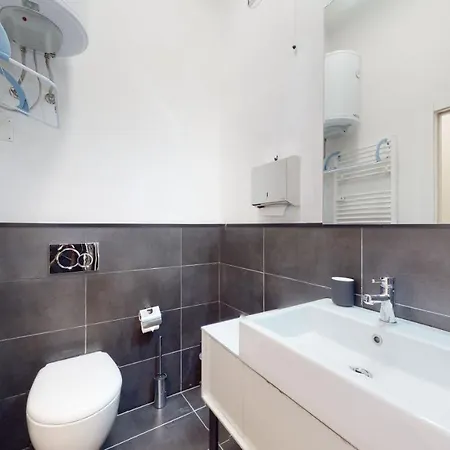 Sahi - Dei Dell'olimpo Porta Romana Apartmán *