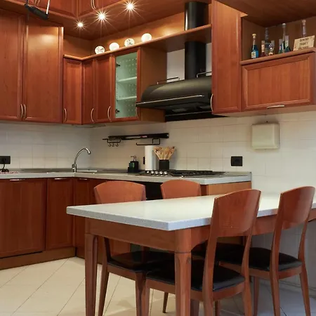 Harry Potter's Magic House - Metro M4 - Linate - Citta Studi Milán