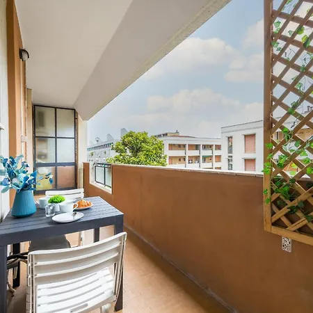 Niguarda-zara Xxl Home,two Balconies,wifi,family Lägenhet *