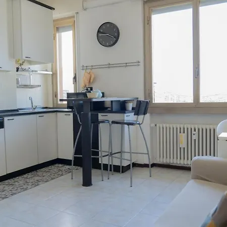Appartement 10 Min ***** Relax Wifi-netflix Milan