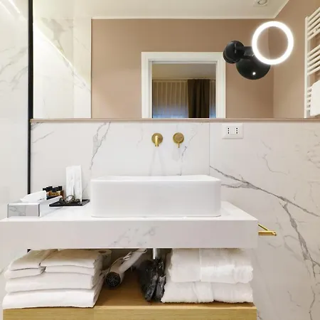 Prestige Boutique - Piazza Duomo View Apartmán