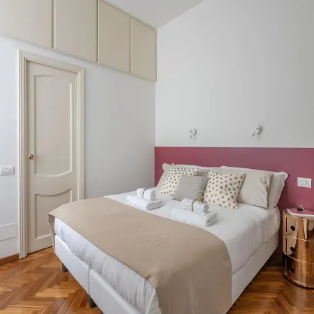 The Rent - Gorgeous Two-bedroom In Porta Nuova District Apartment