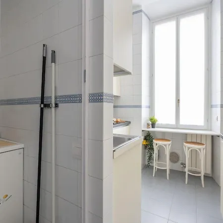 The Rent - Gorgeous Two-bedroom In Porta Nuova District Apartment *