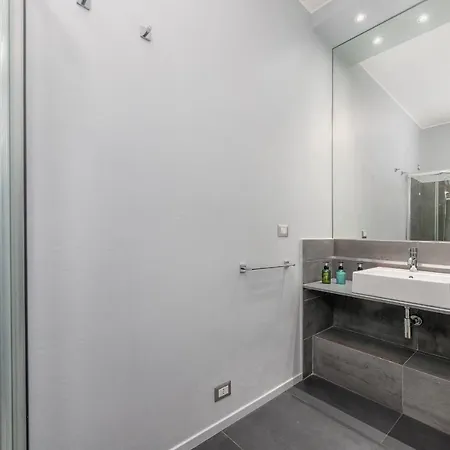Niguarda-zara Xxl Home,two Balconies,wifi,family *