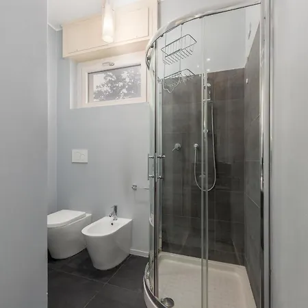 Niguarda-zara Xxl Home,two Balconies,wifi,family Lägenhet Milano