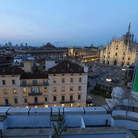 Prestige Boutique - Piazza Duomo View * Milão