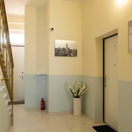 Apartment Leader 1 - Monzino - Hockey Msg Arena - Linate -