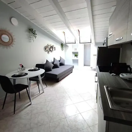 Free Parking Tiny House Wifi Netflix 15 Minuti Dal Duomo