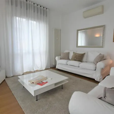 Corso Genova By Interhome * Milan