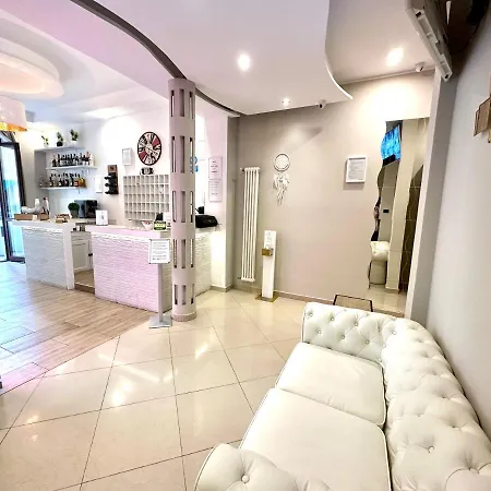 Hotel Golden 3*