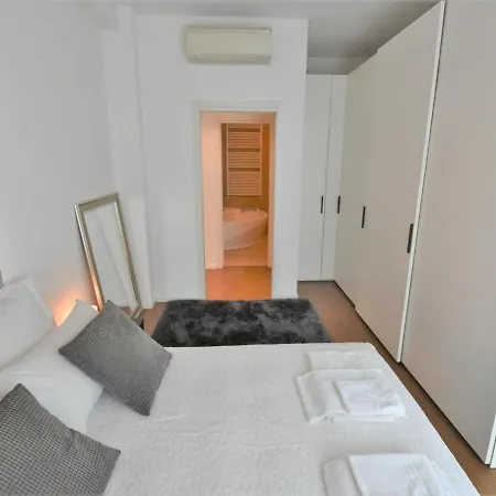 Corso Genova By Interhome Apartmán