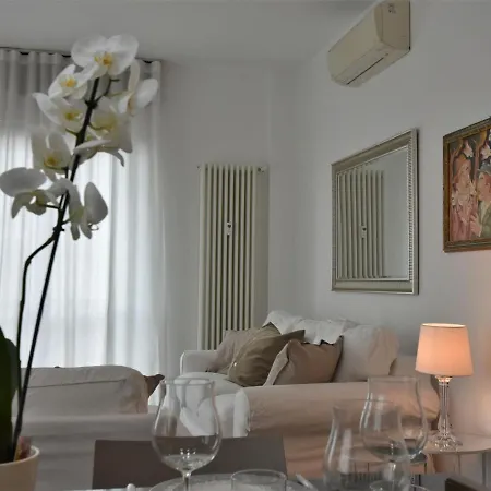 Corso Genova By Interhome Apartmán