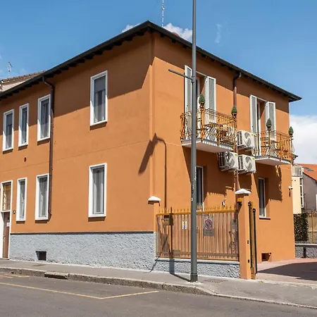 Leader 1 - Monzino - Hockey Msg Arena - Linate - Apartment Milan