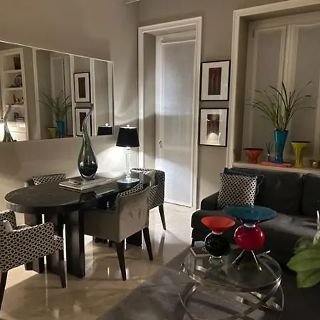 Elegante Stanza Nel Cuore Di Porta Venezia A Mediolan