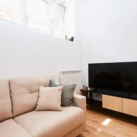 Apartamento Urban Flats Modern Few Minuts From Duomo *