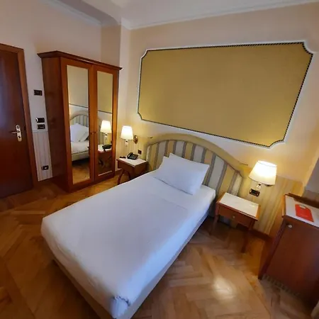 מלון Andreola 4*