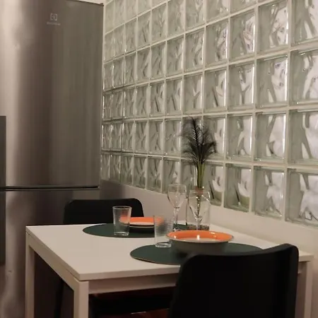 Casa - Near The Center And Public Transport Apartment *