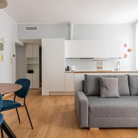 Easyhomes-eustachi Apartment