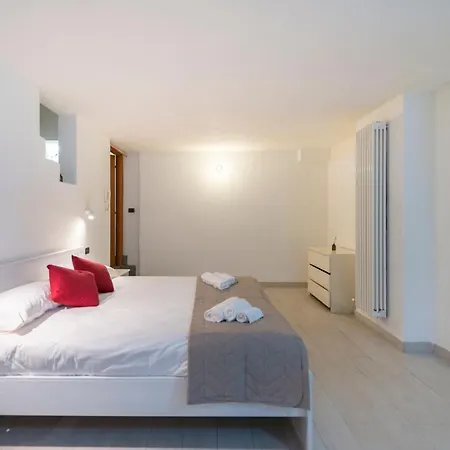 Loft - Porta Venezia - M3 Repubblica * Milano
